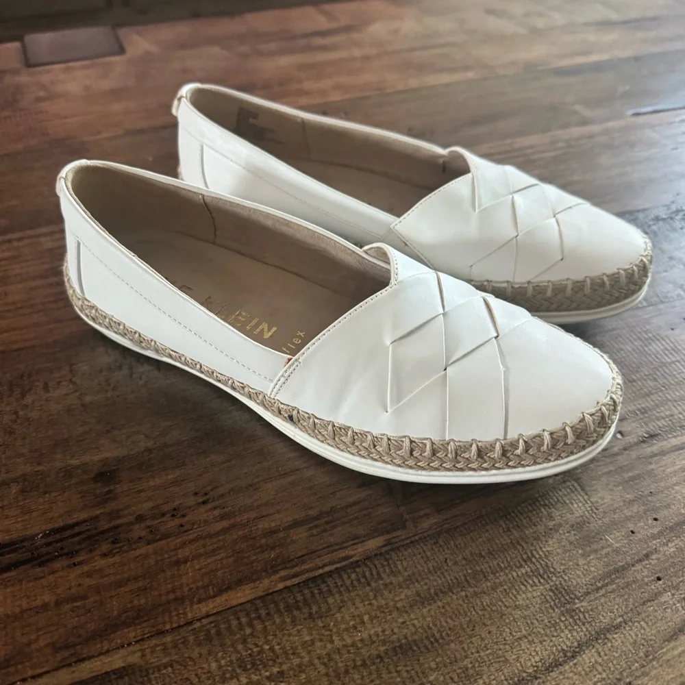 Anne‎ Klein Akzasha White Espadrille Flats